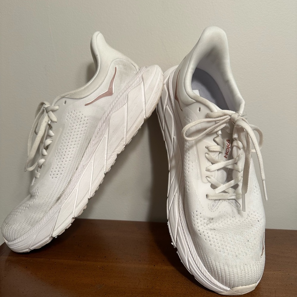 Women’s HOKA ARAHI 7 Running Shoes